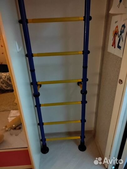 Детская шведская стенка с турником