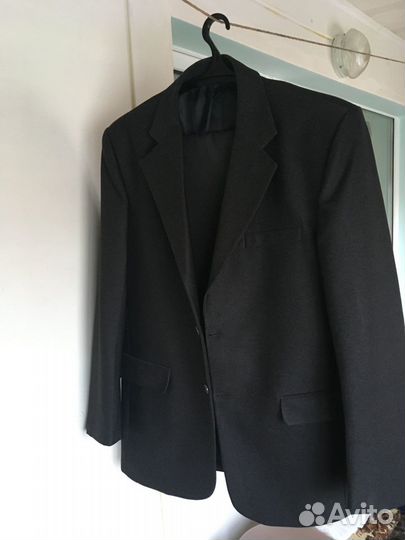 Мужской костюм-пиджак и брюки