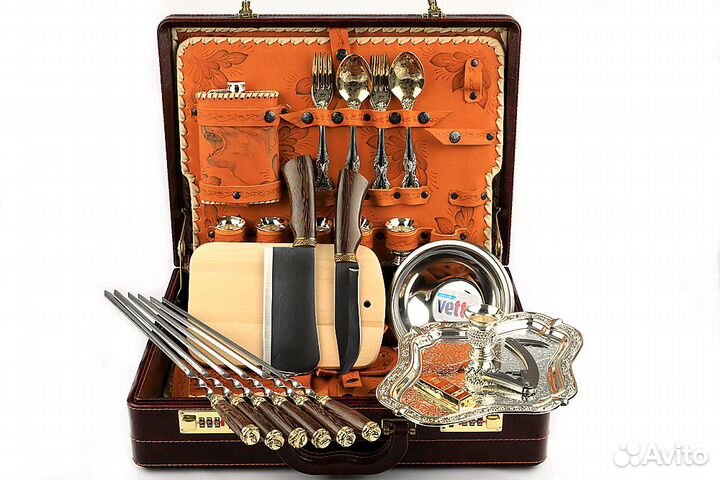 Наборы для пикника в кейсе