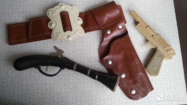 Игрушка пистолет СССР