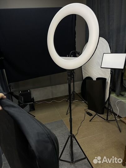 Кольцевая лампа со штативом