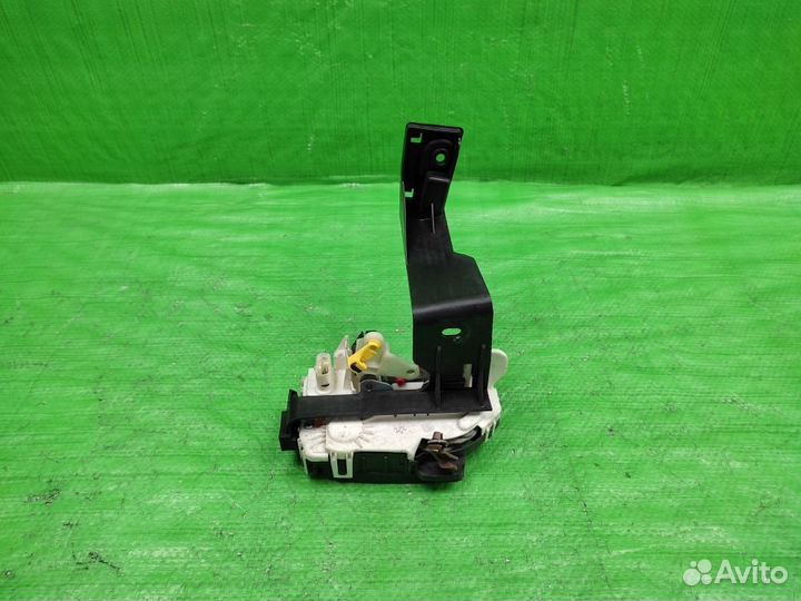 Замок пер. прав. двери 4 конт Dodge Caliber 06-11