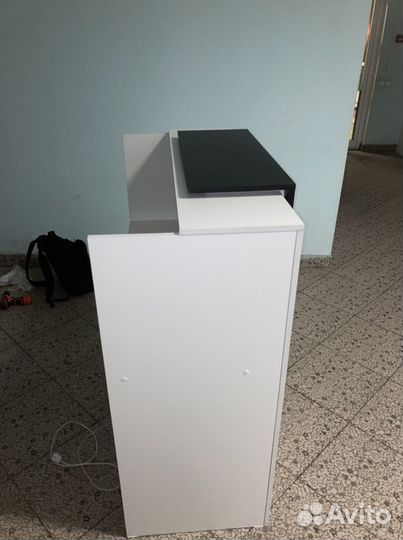 Стол ресепшен