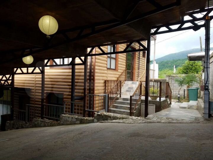 Дом 297 м² на участке 6 сот.