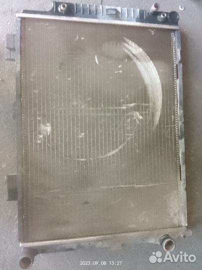 Радиатор охлаждения mercedes двигатель m104 2.8