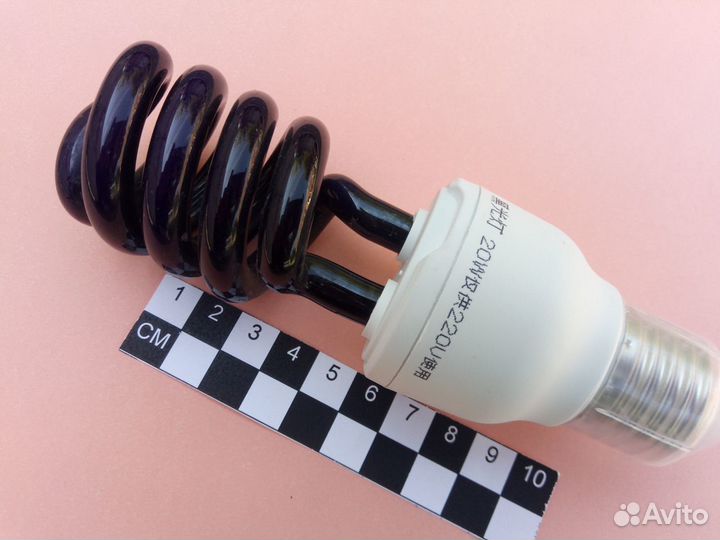 Ультрафиолетовая лампа Вуда