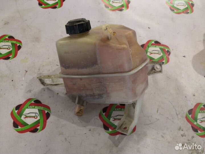 LADA Kalina, Granta бачок антифриза