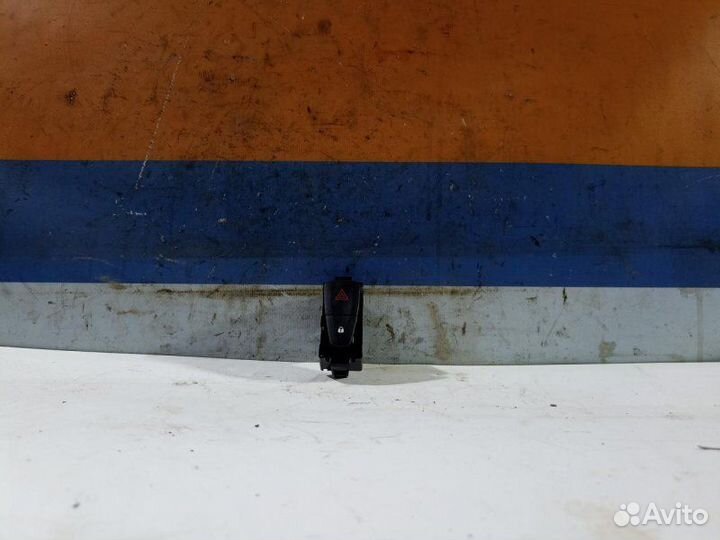 Кнопка аварийки Renault Sandero 2 С 2014