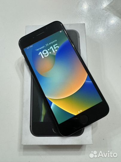 iPhone SE (2022), 64 ГБ