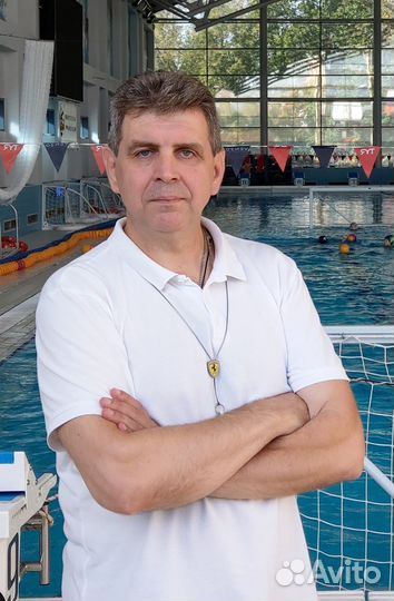 Тренер по плаванию