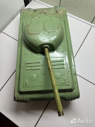 Игрушка танк СССР