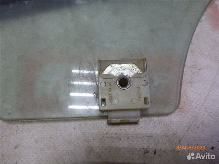 Стекло двери заднее левое Mazda Mazda3 BK Z6 2008