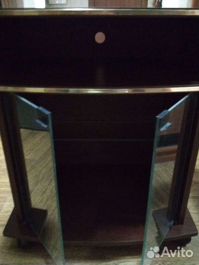 Тумба под телевизор