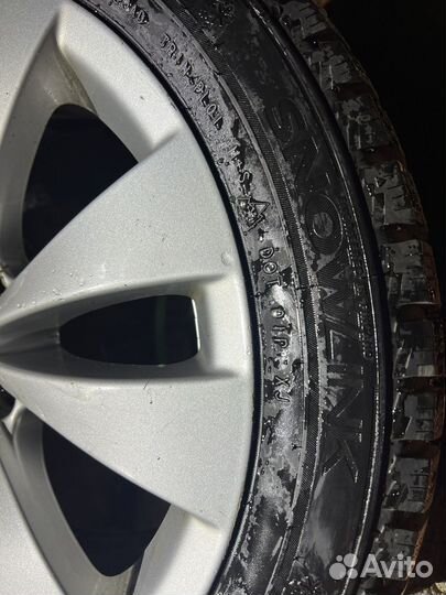 Triangle Snowlink TWT02 235/45 R17
