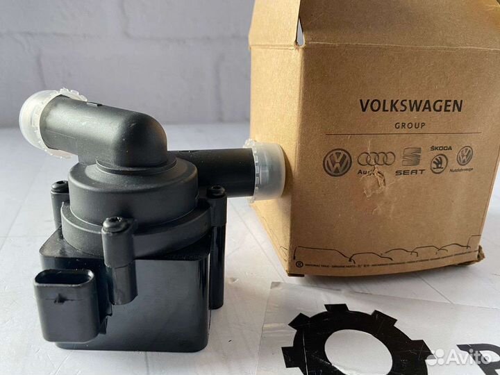 Дополнительный насос охлаждающей 03L965561