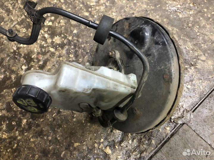 Вакуумный усилитель тормозов Ford Focus 2