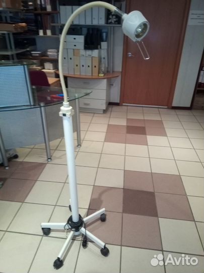 Светильник передвижной универсальный