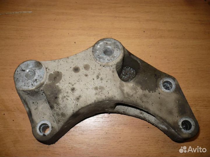 Кронштейн кпп левый Opel Corsa D 2006-2015