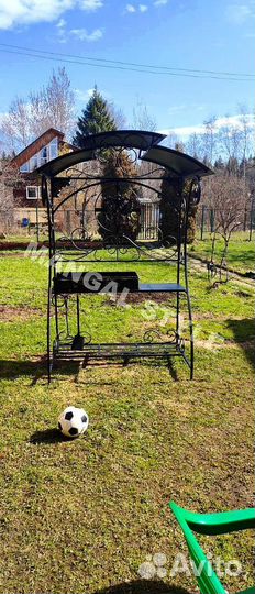 Мангал с крышей