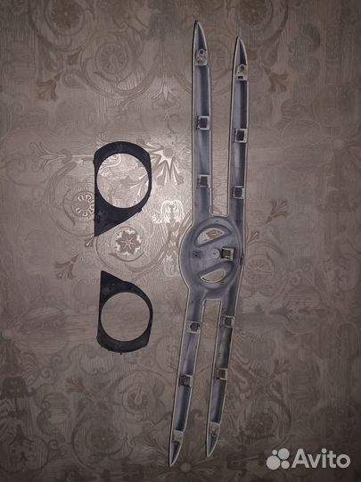 Подкрылок правый Тойота вв, решётка радиатора