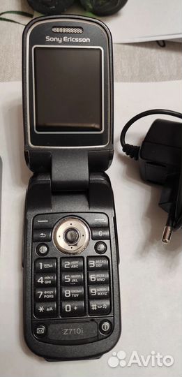 Sony Ericsson Z710i