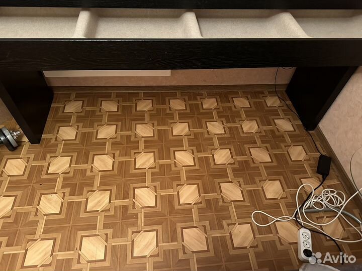 Рабочий стол IKEA