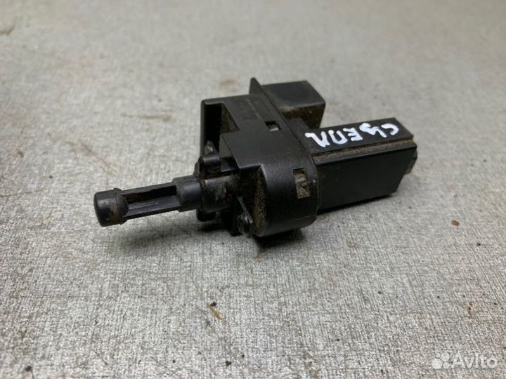 Датчик педали сцепления Ford Focus 2 седан 1.6