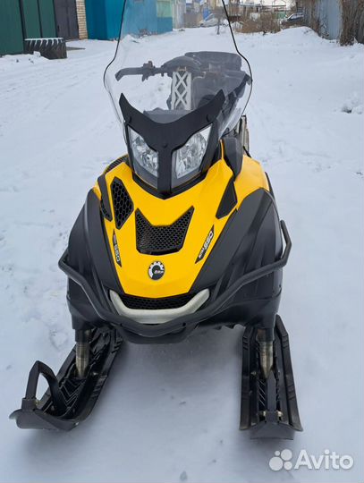 Ski-Doo Skandic SWT550
