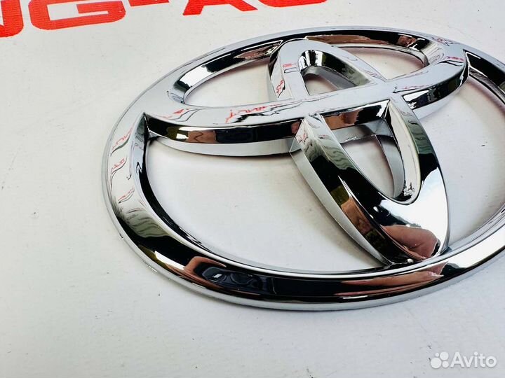 Эмблема 5-й двери Toyota LC 200 (151 см ) D9499