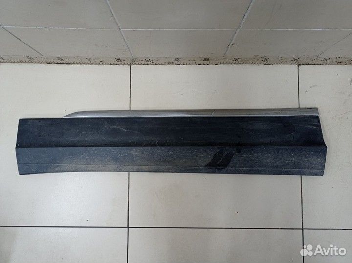 Молдинг двери передней левой с хромом
