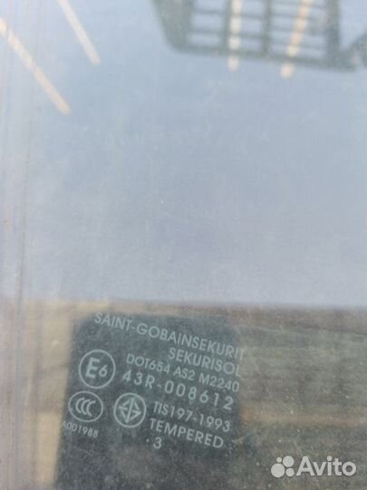 Стекло переднее правое Mazda 3 BK