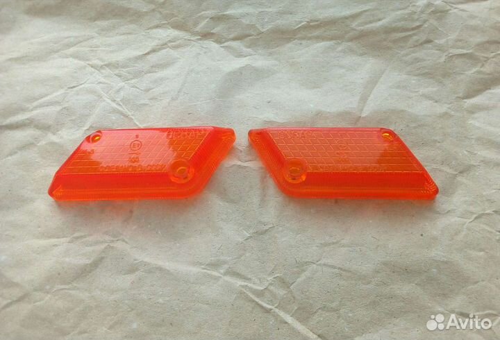 Стекла поворотников ваз 2103