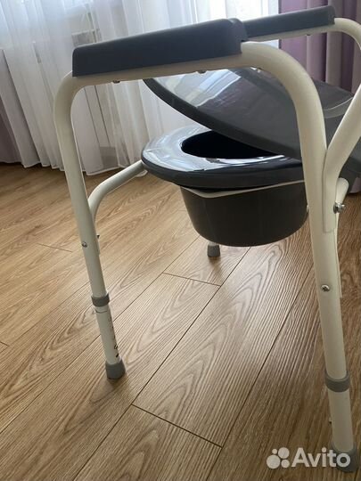 Кресло стул с санитарным оснащением WC XXL