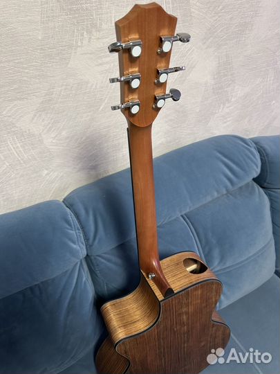 Гитара акустическая