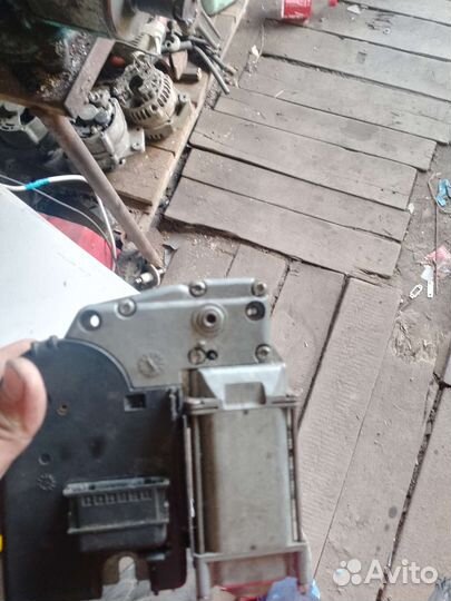 Моторчик люка фольцваген