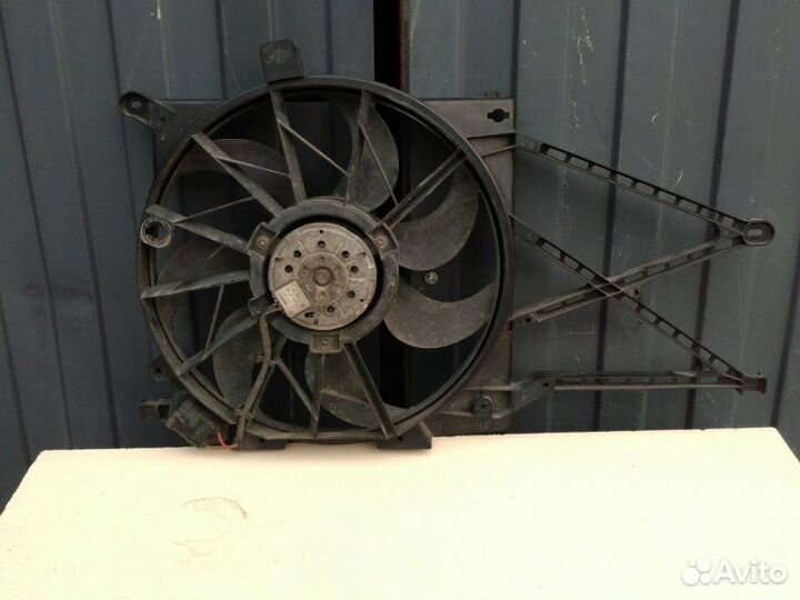 Вентилятор радиатора Opel Astra H Gtc Z18XE 2006