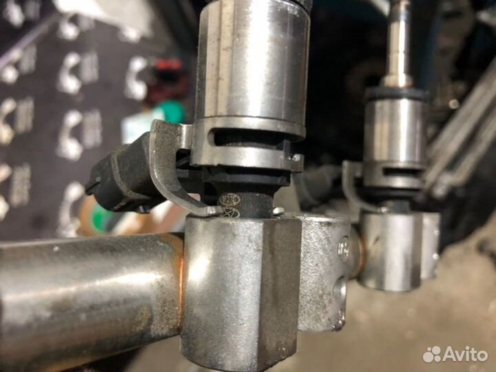 Топливная рампа форсунки Kia Soul 1.6 G4FD 2014