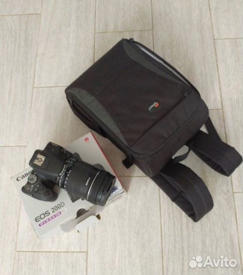 Фотоаппарат Canon EOS 200d kit 18-135