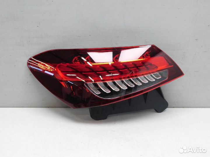 Фонарь задний наружный левый Mercedes-Benz E-Class