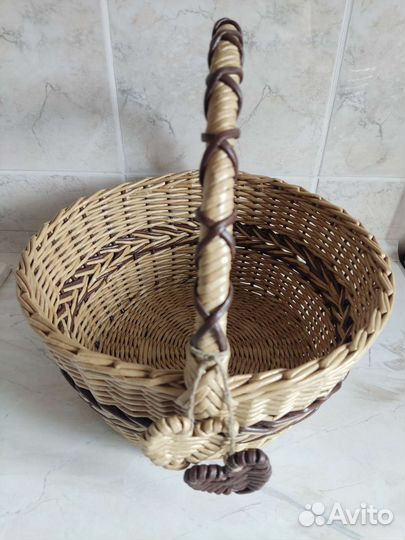 Подарочная плетёная Корзина