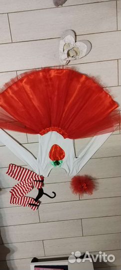 Костюм клубнички