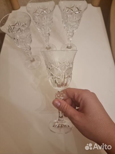 Хрустальный бокал