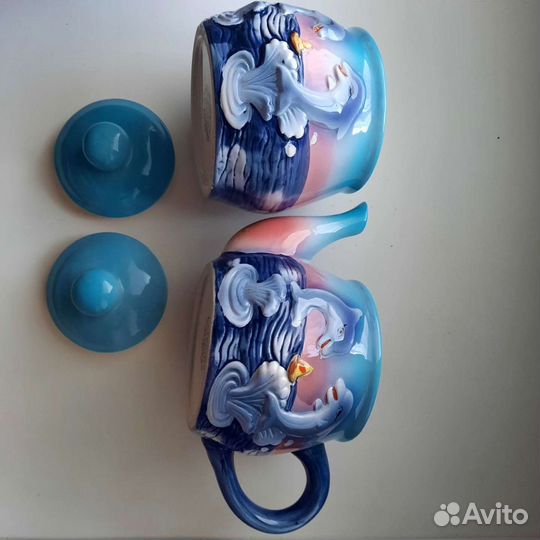 Чайник заварочный и сахарница