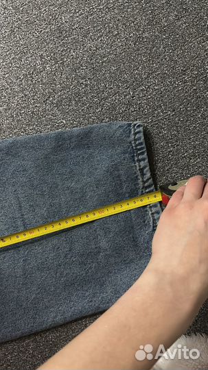 Джинсы на доставке