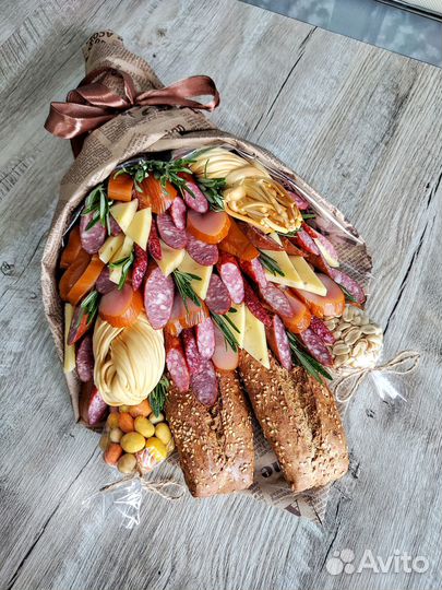 Колбасный мужской букет, съедобный букет