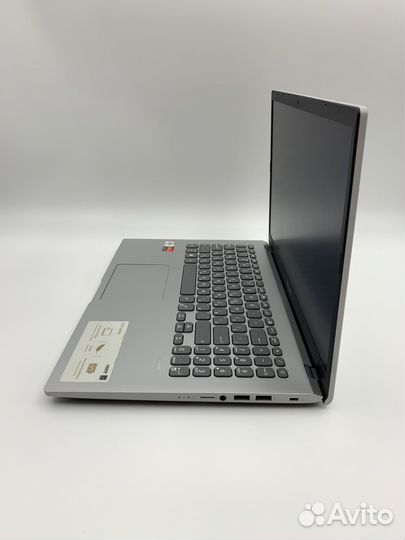 Свежий, мощный ноутбук 20-21 года
