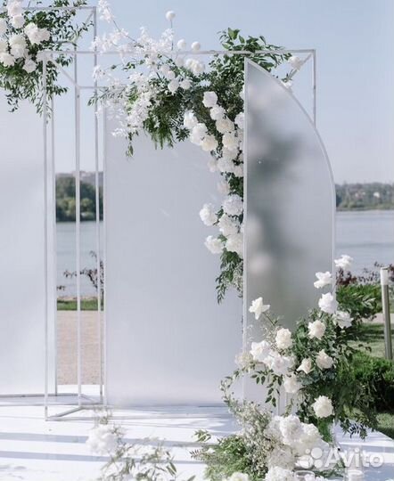 Оформление свадебного зала, выездная регистрация