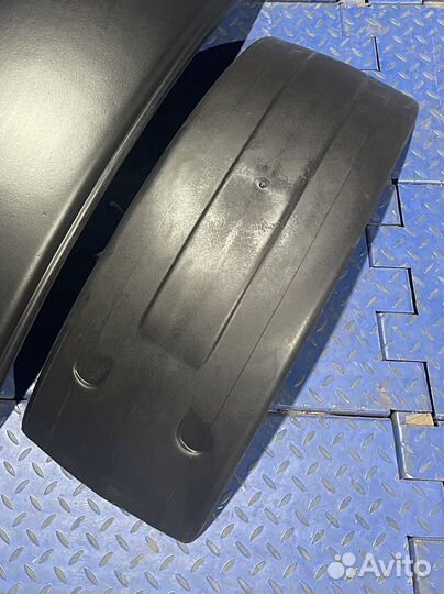 Крыло пластиковое