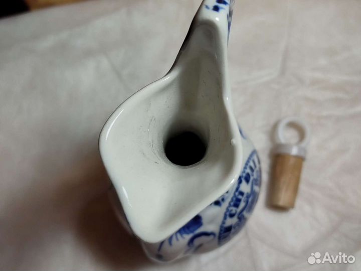 Кувшин бутылка