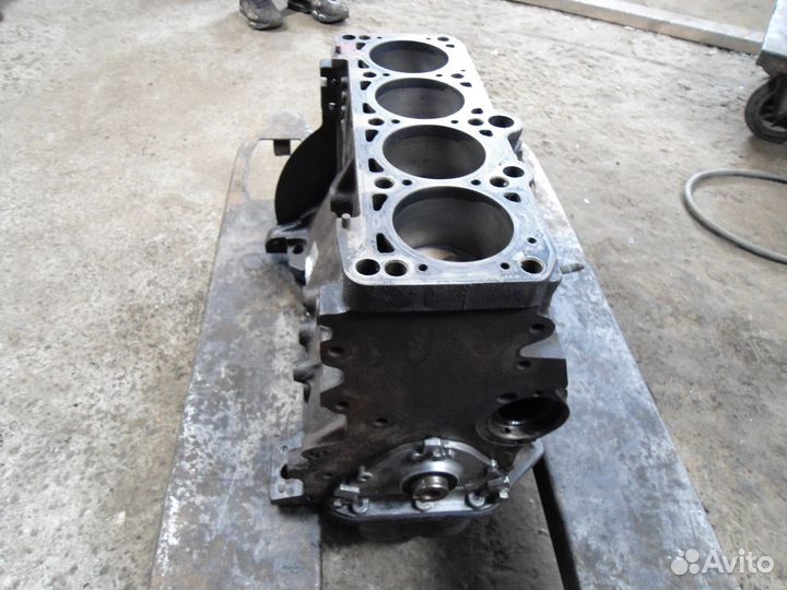 Шорт блок VW transporter T4 1.9 D 1X *